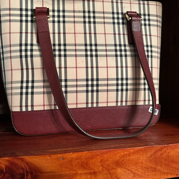 Burberry Tote - Picture 1 of 9